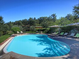 Detached Villa for 6-pers. With Outdoor Swimming Pool