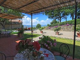 Detached Villa for 6-pers. With Outdoor Swimming Pool