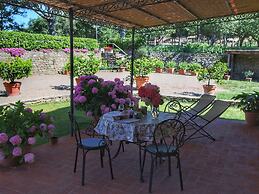 Detached Villa for 6-pers. With Outdoor Swimming Pool