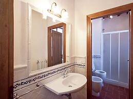 Detached Villa for 6-pers. With Outdoor Swimming Pool