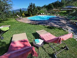 Detached Villa for 6-pers. With Outdoor Swimming Pool