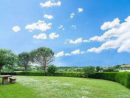 Aesthetic Farmhouse in Bucine With Barbecue