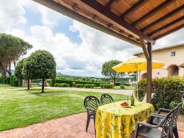 Aesthetic Farmhouse in Bucine With Barbecue