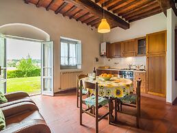 Aesthetic Farmhouse in Bucine With Barbecue