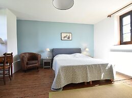 Pleasant Cottage in Asnieres With Terrace