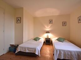 Pleasant Cottage in Asnieres With Terrace