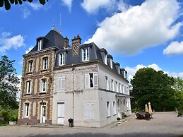 Pleasant Cottage in Asnieres With Terrace