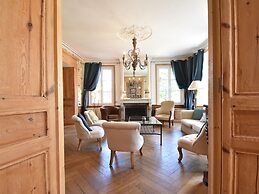 Pleasant Cottage in Asnieres With Terrace