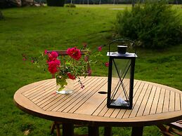 Pleasant Cottage in Asnieres With Terrace