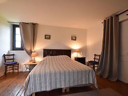 Pleasant Cottage in Asnieres With Terrace