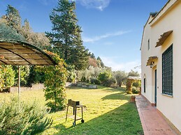 Pleasant Cottage in Asnieres With Terrace