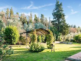 Pleasant Cottage in Asnieres With Terrace