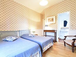 Pleasant Cottage in Asnieres With Terrace