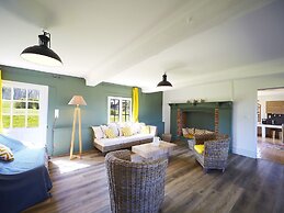 Pleasant Cottage in Asnieres With Terrace