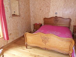 Beautiful Holiday Home in Cul-des-sarts With Garden