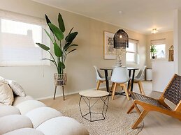 Pleasant Holiday Home in Vrouwenpolder With Garden