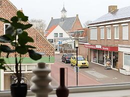 Pleasant Holiday Home in Vrouwenpolder With Garden