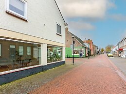 Pleasant Holiday Home in Vrouwenpolder With Garden