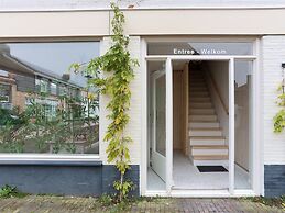 Pleasant Holiday Home in Vrouwenpolder With Garden