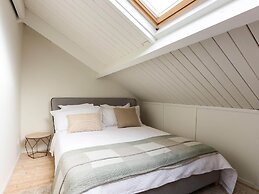 Pleasant Holiday Home in Vrouwenpolder With Garden