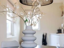 Pleasant Holiday Home in Vrouwenpolder With Garden