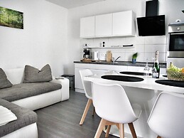 Ground-floor Apartment With Terrace and Large Garden With Lounge Area 