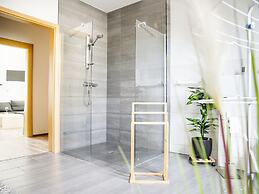 Ground-floor Apartment With Terrace and Large Garden With Lounge Area
