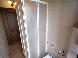 Nice Apartment With Pool and Beautiful Garden