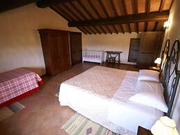 Nice Apartment With Pool and Beautiful Garden