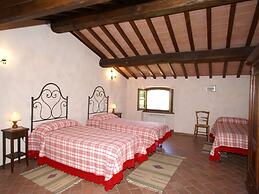 Nice Apartment With Pool and Beautiful Garden