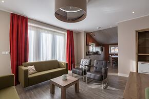 Luxury Apartment With sun Shower at the Edge of the Beautiful Oostkape