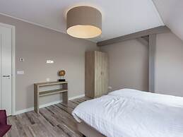 Luxury Apartment With sun Shower at the Edge of the Beautiful Oostkape