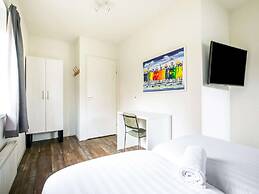 Brand new Luxury Villa on a Small-scale Park With its own Jetty