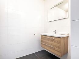 Brand new Luxury Villa on a Small-scale Park With its own Jetty