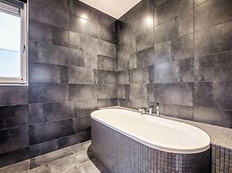 Brand new Luxury Villa on a Small-scale Park With its own Jetty