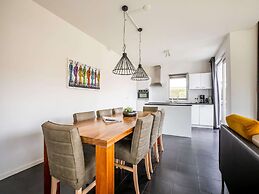 Brand new Luxury Villa on a Small-scale Park With its own Jetty