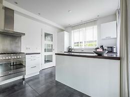 Brand new Luxury Villa on a Small-scale Park With its own Jetty