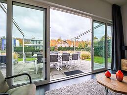 Brand new Luxury Villa on a Small-scale Park With its own Jetty