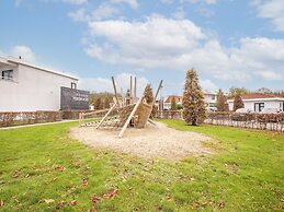 Brand new Luxury Villa on a Small-scale Park With its own Jetty