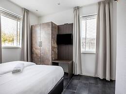 Brand new Luxury Villa on a Small-scale Park With its own Jetty