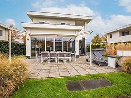 Brand new Luxury Villa on a Small-scale Park With its own Jetty