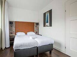 Brand new Luxury Villa on a Small-scale Park With its own Jetty