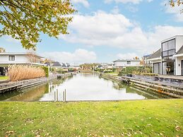 Brand new Luxury Villa on a Small-scale Park With its own Jetty