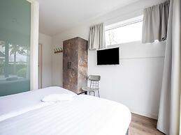 Brand new Luxury Villa on a Small-scale Park With its own Jetty