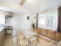 Swanky Mobile Home in Saint Jean de Monts Near Seabeach