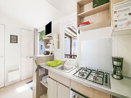 Swanky Mobile Home in Saint Jean de Monts Near Seabeach