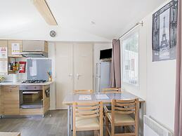 Swanky Mobile Home in Saint Jean de Monts Near Seabeach