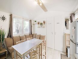 Swanky Mobile Home in Saint Jean de Monts Near Seabeach