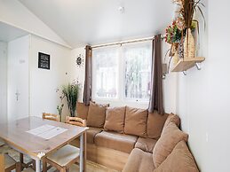 Swanky Mobile Home in Saint Jean de Monts Near Seabeach