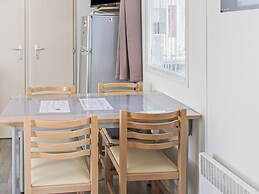 Swanky Mobile Home in Saint Jean de Monts Near Seabeach